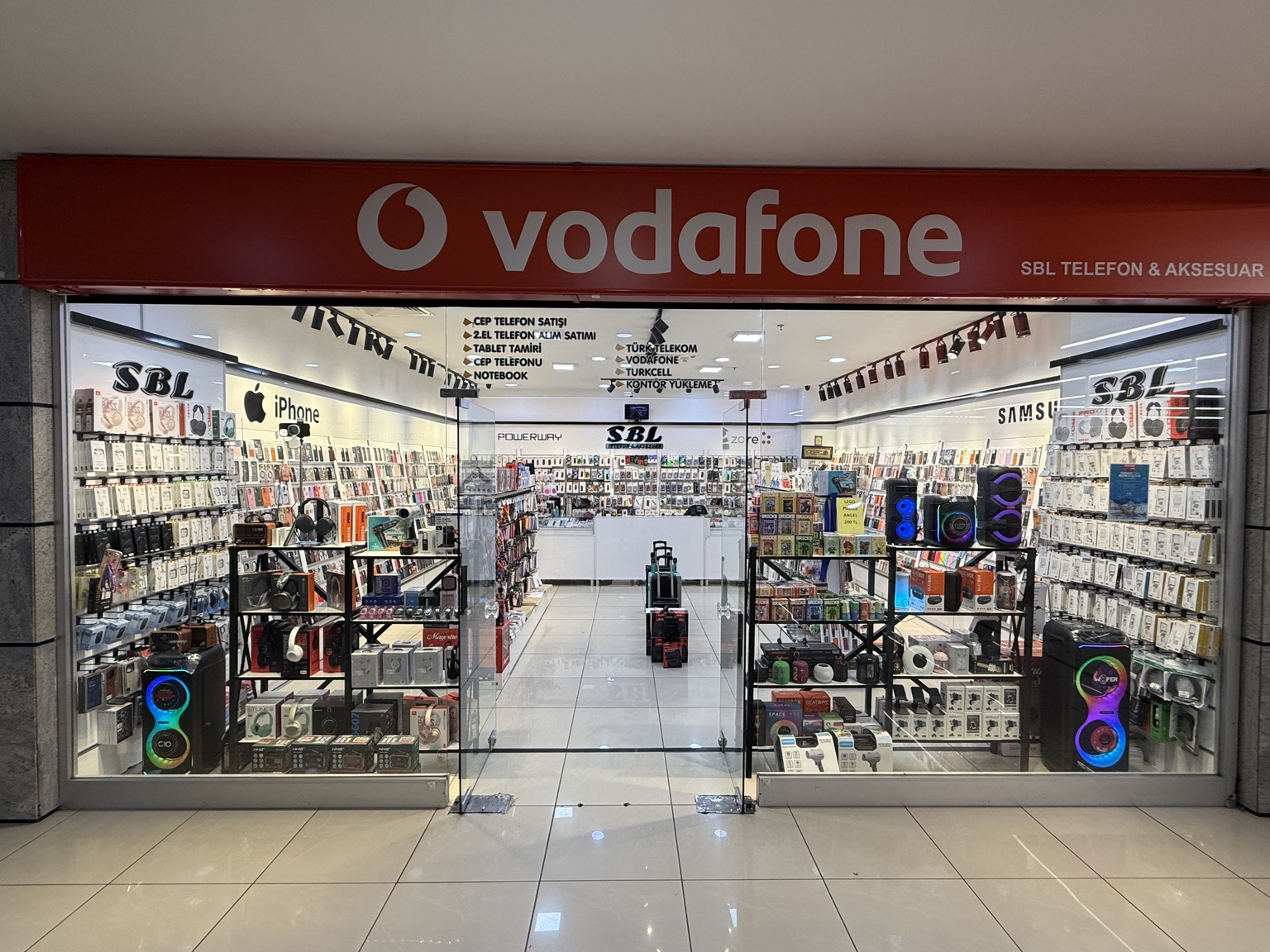 SBL dış vitrin görünümü